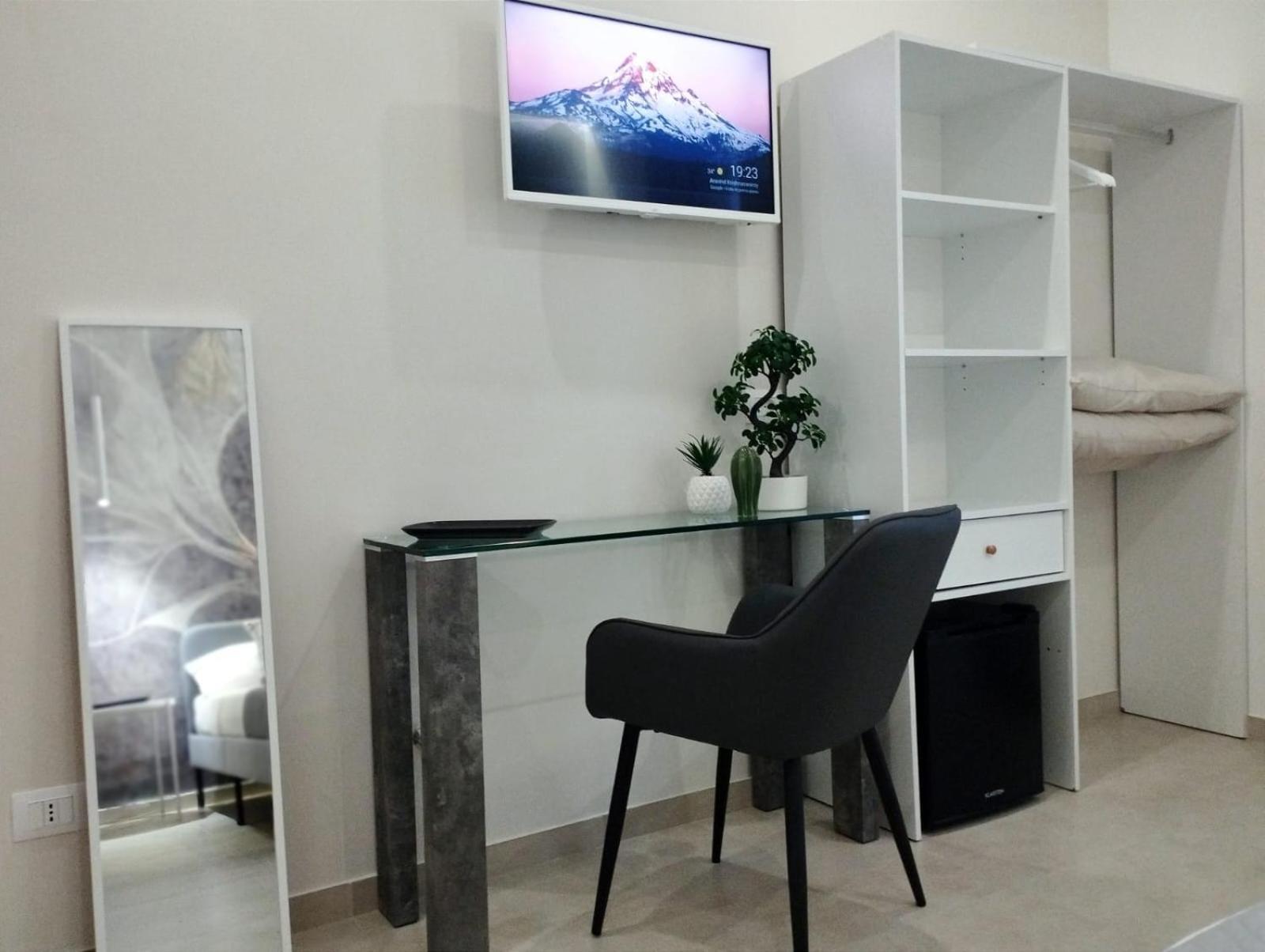 Agatha Modern Elegant Rooms Sant'Agata di Militello Exterior foto