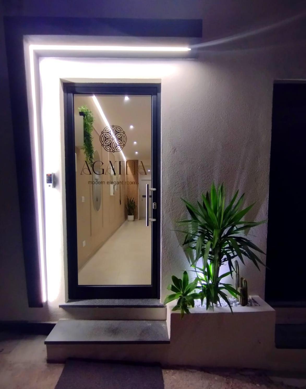 Agatha Modern Elegant Rooms Sant'Agata di Militello Exterior foto
