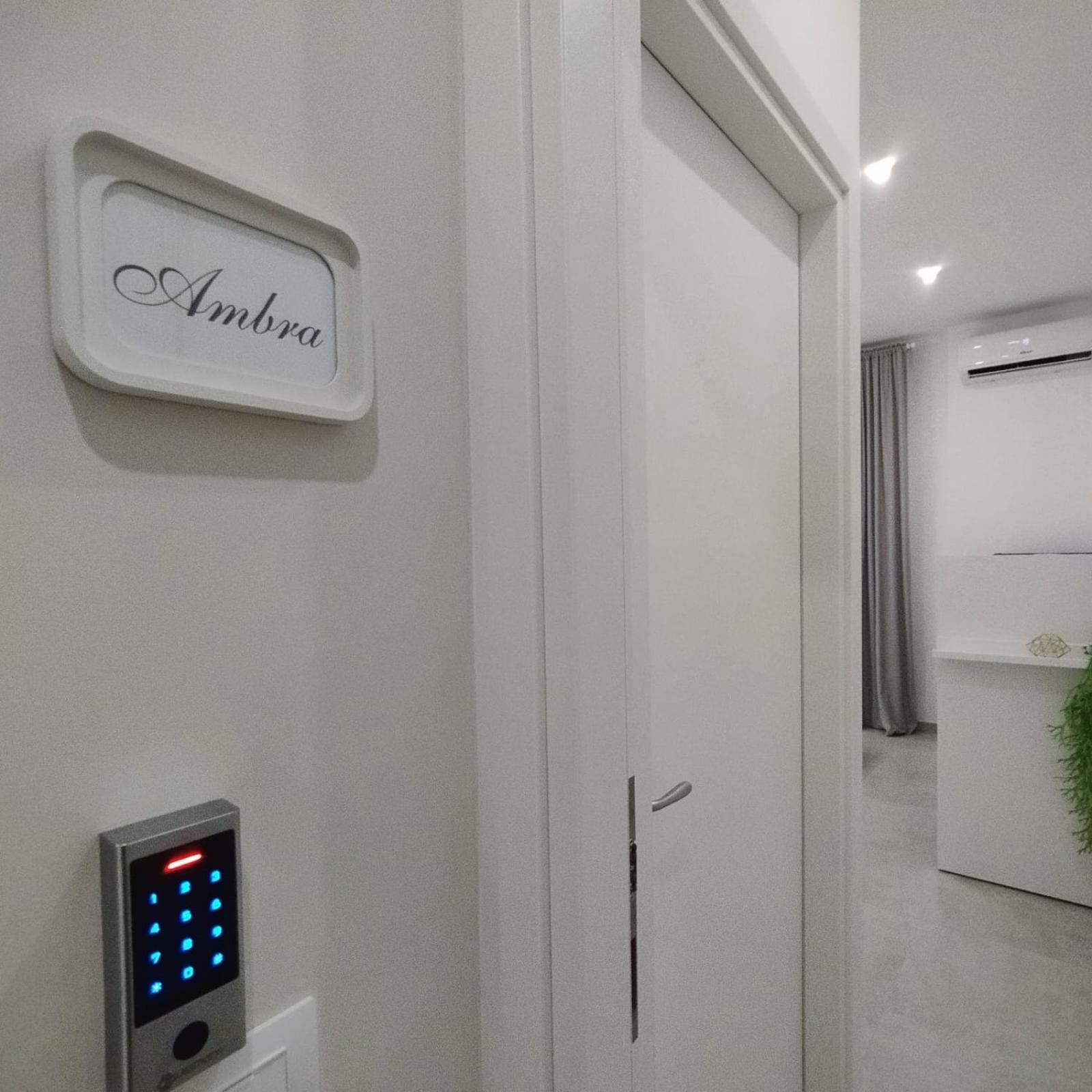 Agatha Modern Elegant Rooms Sant'Agata di Militello Exterior foto