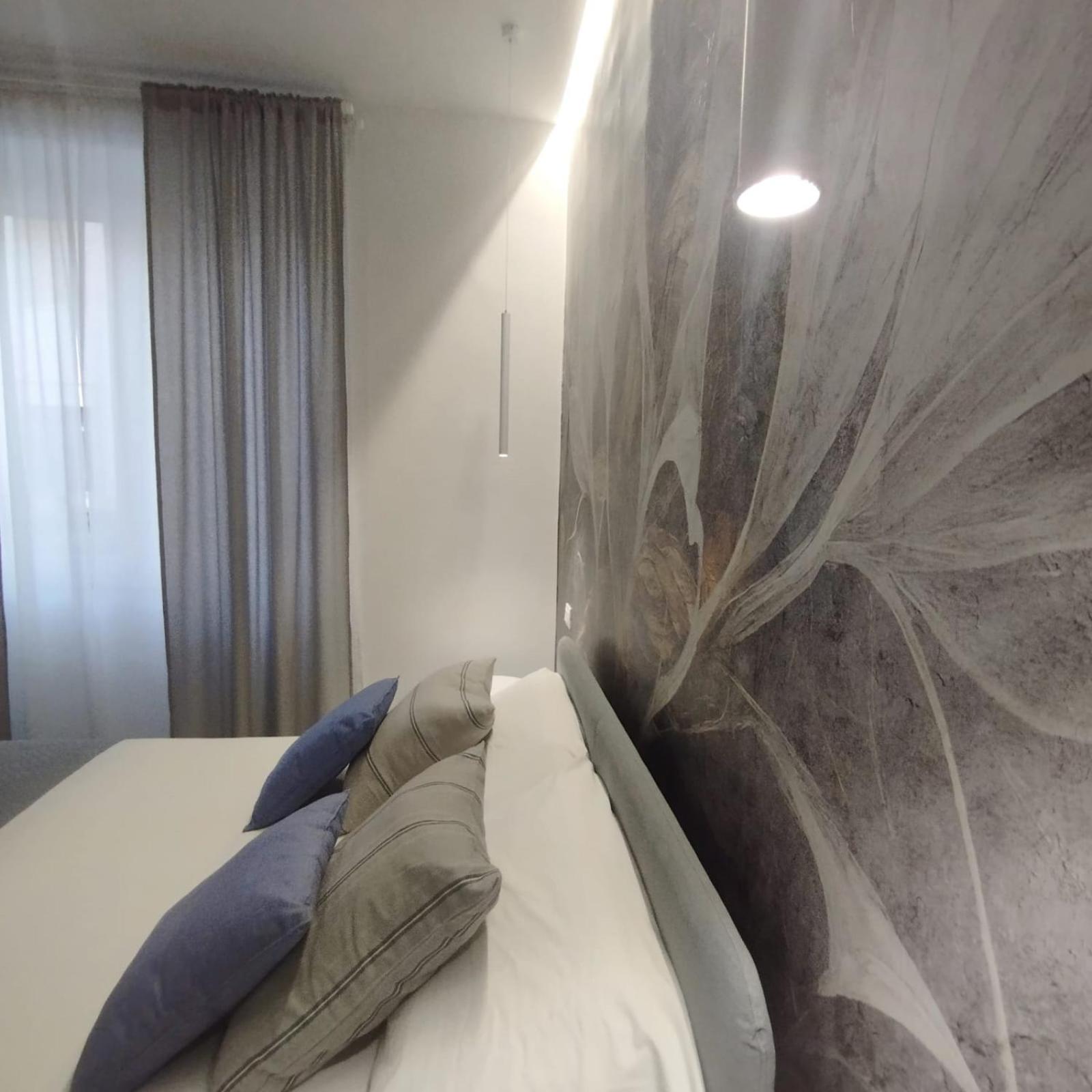 Agatha Modern Elegant Rooms Sant'Agata di Militello Exterior foto
